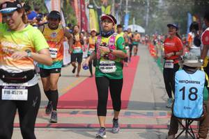 BIB: 2989, 40941, 45276
                            <button type="button" onclick="openModal(8249724)" class="btn btn-primary btn-sm float-right btn-popup" data-toggle="modal" data-target=".modal-high-quality">
                        <i class="fas fa-shopping-cart"></i> Add to Cart
                    </button>
                                            <button type="button" onclick="isThisMe(8249724, true)" class="btn btn-success btn-sm float-right btn-popup btn-isme hidden" data-toggle="tooltip" data-placement="bottom" title="นี่คือรูปของคุณใช่ไหม คลิกที่นี่เพื่อเอาเข้าอัลบั้ม">
                        <i class="fas fa-plus"></i> Add to album
                    </button>
                    <button type="button" onclick="isThisMe(8249724, false)" class="btn btn-warning btn-sm float-right btn-popup btn-isnotme hidden">
                        <i class="fas fa-ban"></i> Remove from album
                    </button>